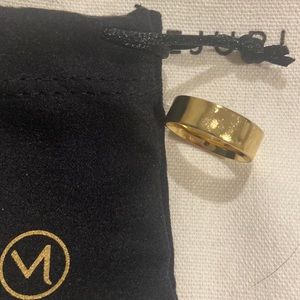 Mejuri boyfriend ring .